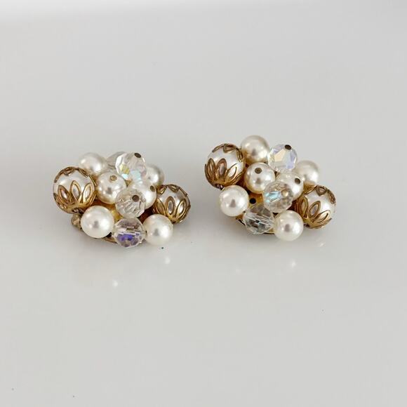 Vintage Faux Pearl Cluster Clip On Earrings - Picture 3 of 12